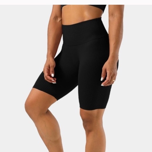 Halara High Waisted Running Biker Shorts in black size small - Picture 1 of 6